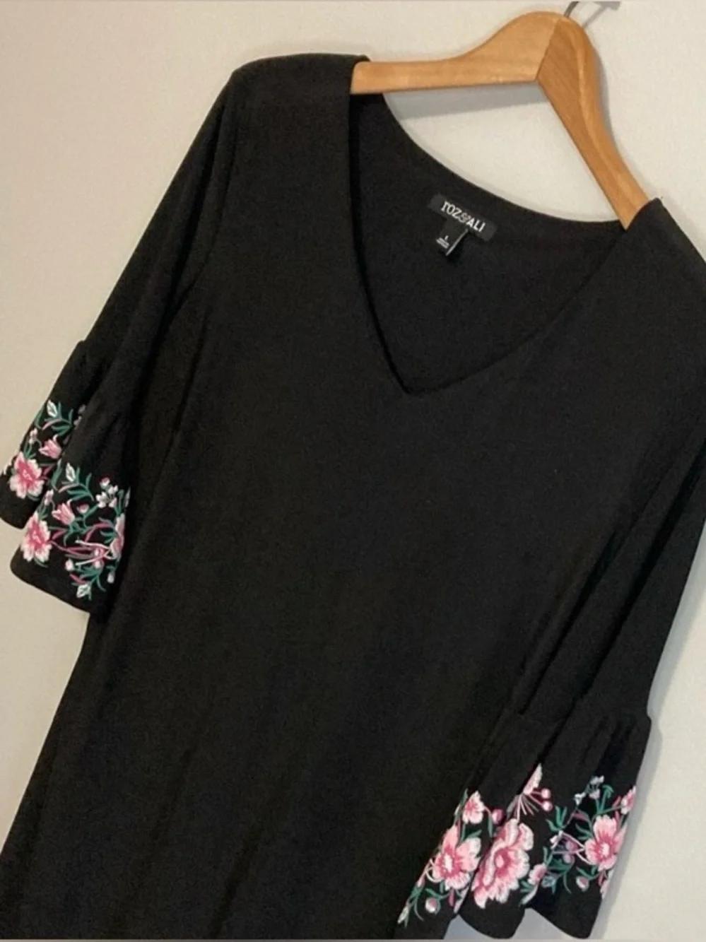 Roz & Ali Black Floral-Trim V-Neck Dress, Women’s Size Large, Pink Flowers - Picture 3 of 10